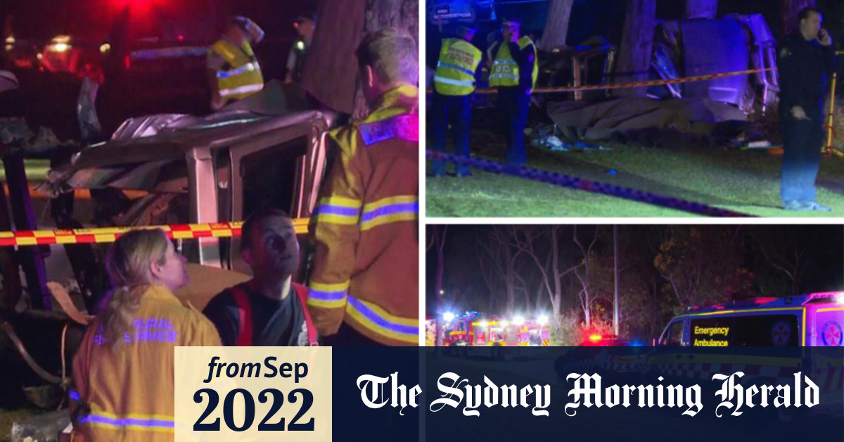 Buxton car crash multiple deaths in collision southwest of Sydney